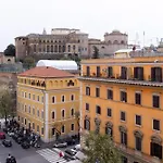 Travel House